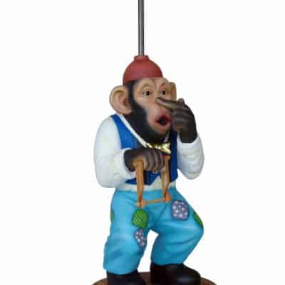 קוף מתקן לנייר טואלט